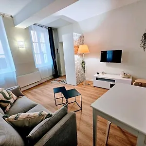 https://apt-oasis-parfumee-4-couchages.fr-provencehotel.com